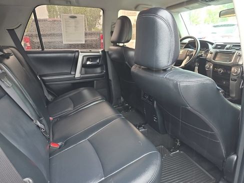 Used 2018 Toyota 4Runner SR5 AWD/4WD image 11