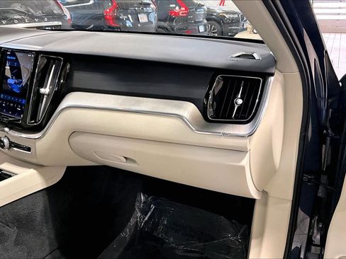 Used 2023 Volvo XC60 B5 Plus w/ Climate Package image 18