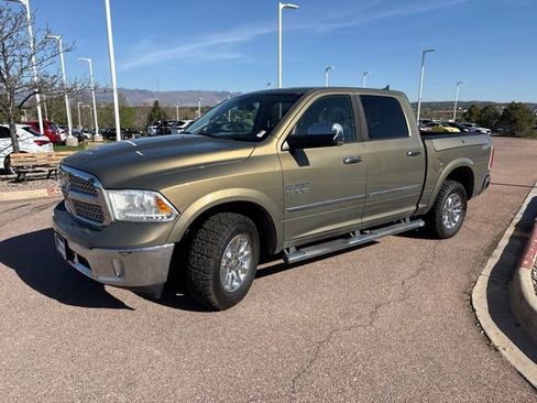Used 2015 RAM 1500 Laramie w/ Convenience Group AWD/4WD image 3