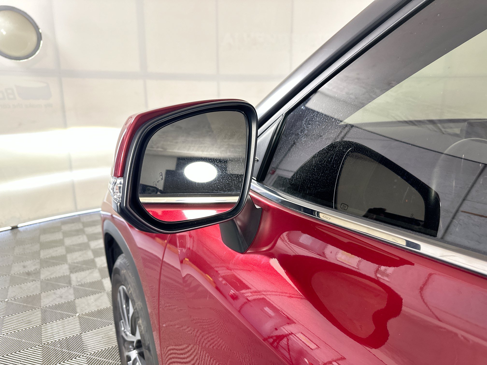 Used 2021 Toyota Highlander XLE AWD/4WD image 10