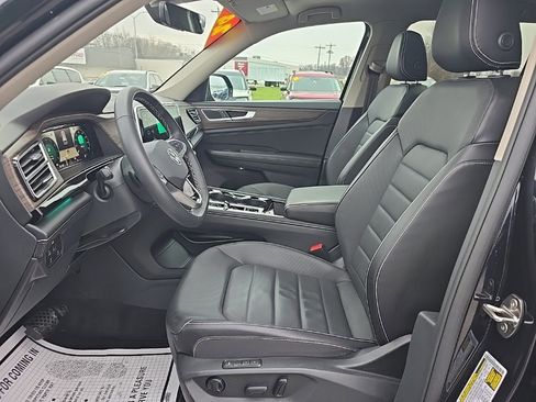 Used 2024 Volkswagen Atlas SEL image 15