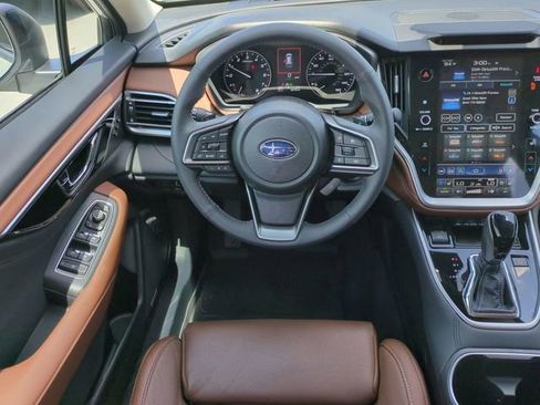 Used 2025 Subaru Outback Touring AWD/4WD image 19