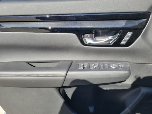 Used 2025 Honda CR-V EX-L image 12