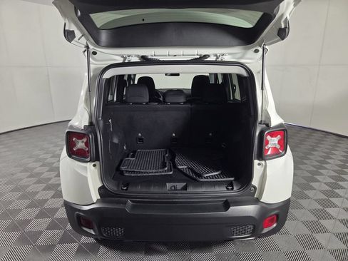 Used 2023 Jeep Renegade Altitude AWD/4WD image 27
