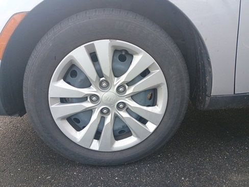 Used 2021 Kia Soul LX image 9