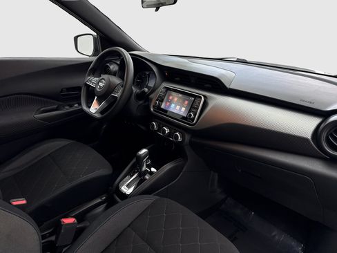 Used 2018 Nissan Kicks S FWD image 40