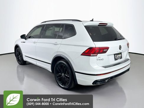 Used 2022 Volkswagen Tiguan SE R-Line AWD/4WD image 11