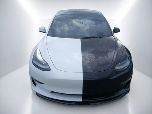 Used 2023 Tesla Model 3 Standard Range RWD image 3