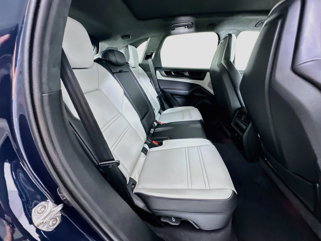 New 2026 Porsche Cayenne GTS AWD/4WD image 29
