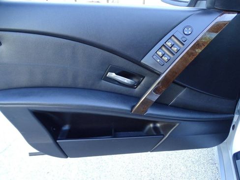 Used 2007 BMW 530xi Wagon AWD/4WD image 41