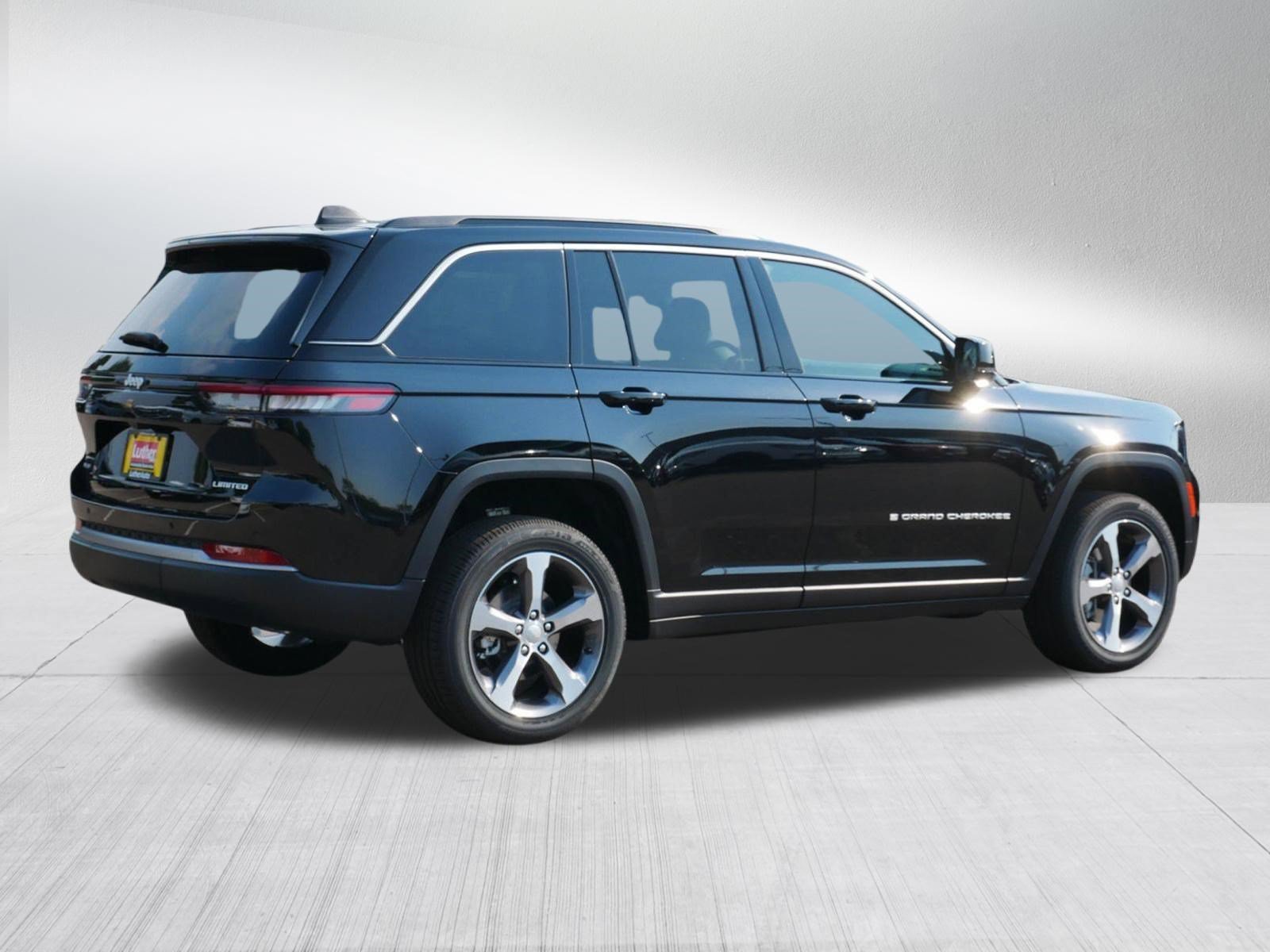 New 2026 Jeep Grand Cherokee Limited AWD/4WD image 7