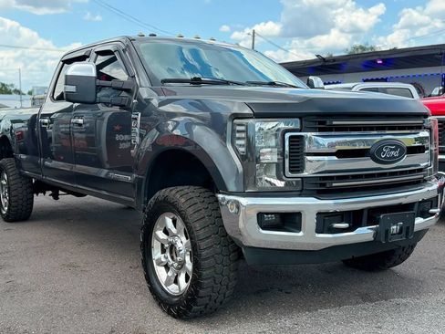 Used 2017 Ford F350 XLT w/ XLT Premium Package AWD/4WD image 3
