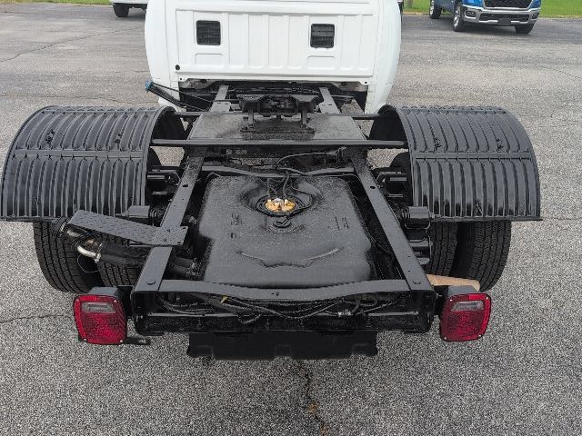 Used 2022 RAM 3500 Tradesman w/ Chrome Appearance Group AWD/4WD image 3