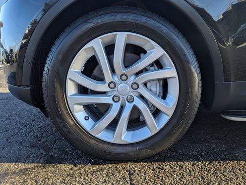 Used 2018 Land Rover Discovery HSE image 57