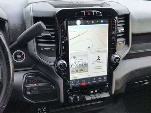 Used 2024 RAM 2500 Tradesman w/ Chrome Appearance Group image 27