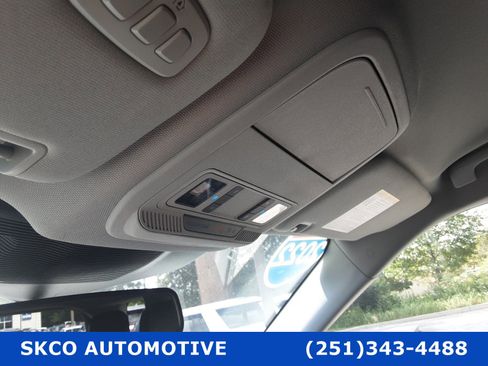 Used 2022 Ford Explorer Limited image 26