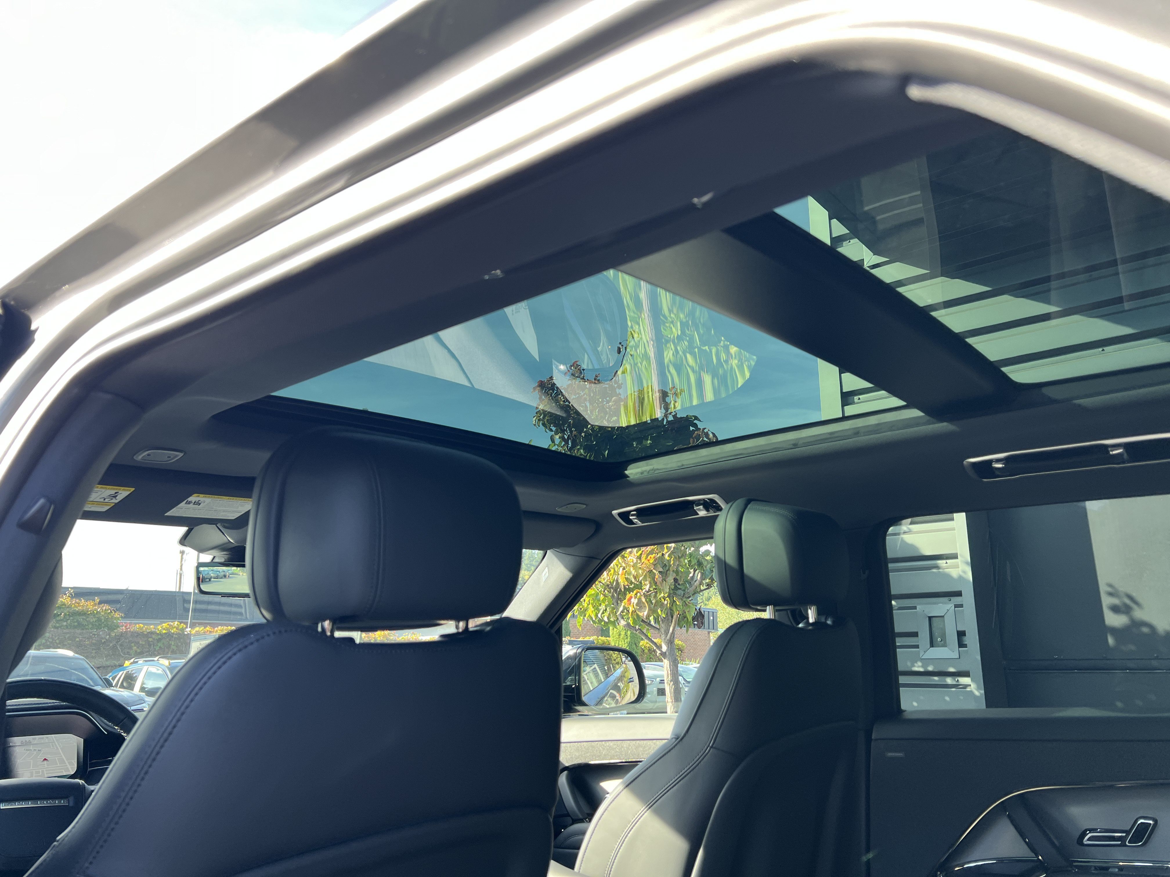 New 2025 Land Rover Range Rover Sport Dynamic SE AWD/4WD image 18