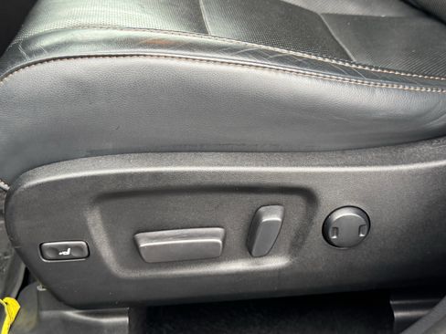 Used 2019 Toyota Highlander Limited image 27