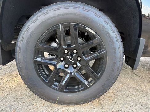 New 2026 Chevrolet Silverado 1500 High Country w/ Midnight Edition AWD/4WD image 9