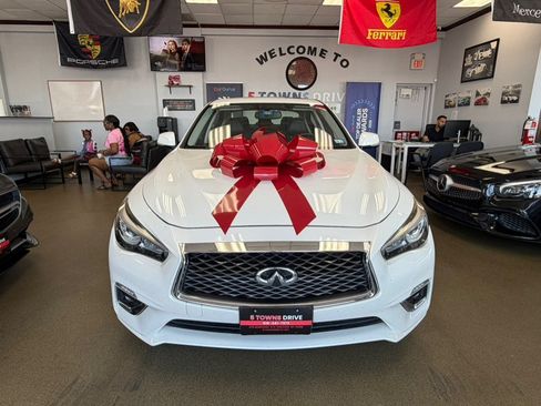 Used 2018 INFINITI Q50 Luxe AWD/4WD image 5