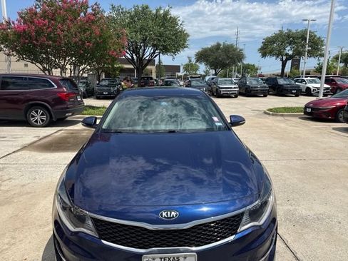 Used 2018 Kia Optima LX FWD image 3