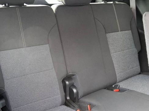 Used 2025 GMC Acadia Elevation image 20