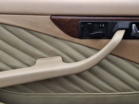 Used 1991 Mercedes-Benz 560 SEC image 14