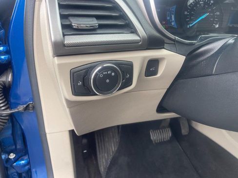 Used 2017 Ford Fusion SE FWD image 20
