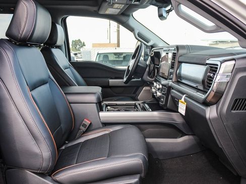 New 2026 Ford F250 Lariat w/ Black Appearance Package image 17