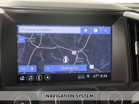 Used 2021 GMC Terrain SLT w/ Infotainment Package II AWD/4WD image 3