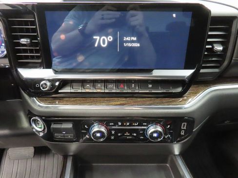 Used 2023 GMC Sierra 1500 Elevation image 16