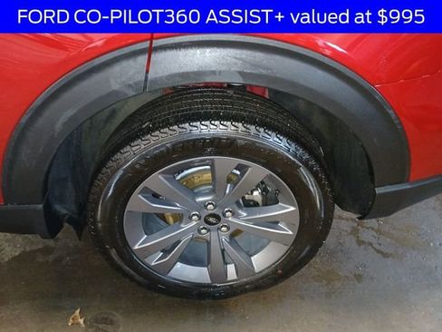 Used 2023 Ford Explorer XLT w/ Equipment Group 202A image 5