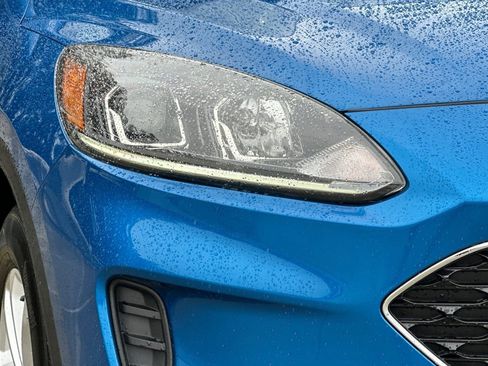 Used 2020 Ford Escape SE image 10