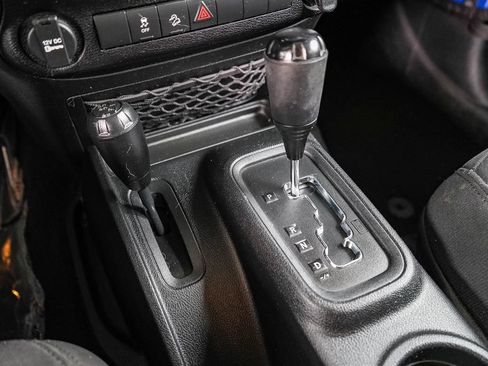 Used 2016 Jeep Wrangler Sport AWD/4WD image 18