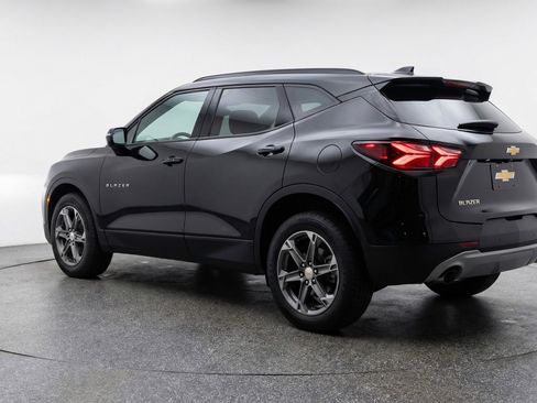 Used 2025 Chevrolet Blazer LT image 6