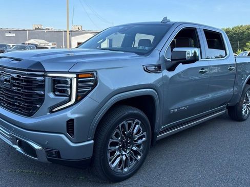 Used 2025 GMC Sierra 1500 Denali Ultimate AWD/4WD image 9