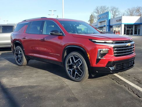 New 2026 Chevrolet Traverse High Country image 2