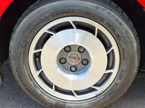 Used 1987 Chevrolet Corvette Coupe image 16