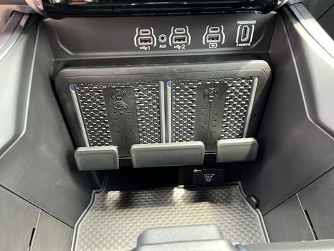 New 2026 RAM 1500 Laramie w/ Night Edition AWD/4WD image 17