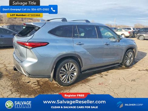 Used 2020 Toyota Highlander Platinum w/ Preferred Accessory Package image 4
