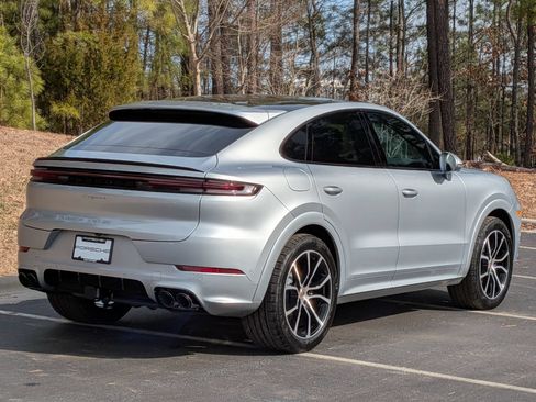 Certified 2026 Porsche Cayenne Coupe AWD/4WD image 31