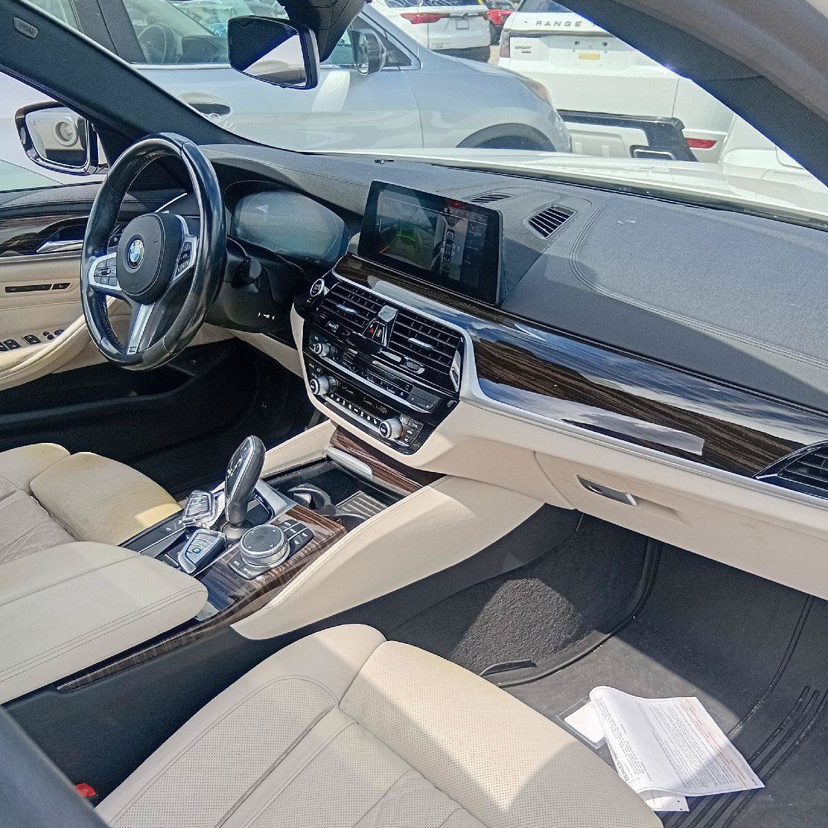 Used 2020 BMW 540i w/ M Sport Package RWD image 3