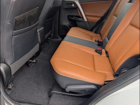 Used 2018 Toyota RAV4 Limited w/ Advanced Technology Package FWD image 10