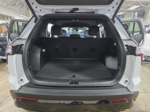 New 2026 Chevrolet Equinox RS w/ Convenience Package III FWD image 15