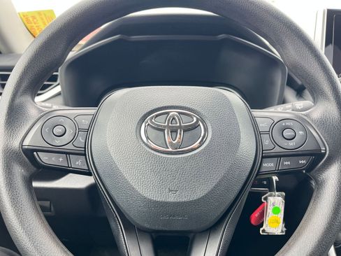 Used 2025 Toyota RAV4 LE image 27