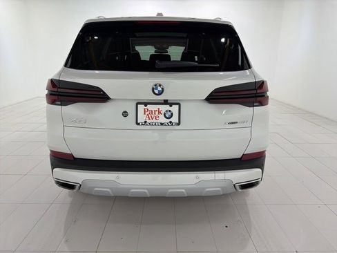 Used 2026 BMW X5 xDrive40i w/ Premium Package image 4