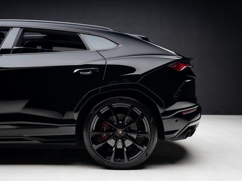 Used 2019 Lamborghini Urus AWD/4WD image 20