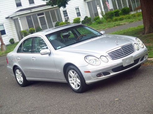 Used 2003 Mercedes-Benz E 320 Sedan image 30