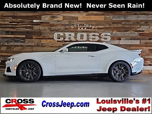 Used 2023 Chevrolet Camaro ZL1 image 1