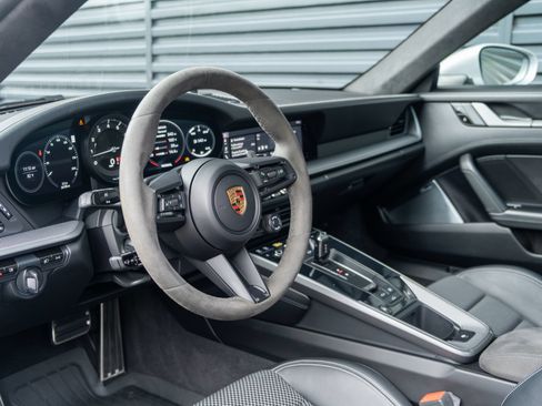 Certified 2021 Porsche 911 Carrera 4S AWD/4WD image 5